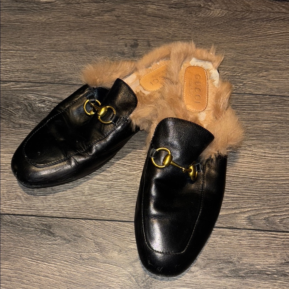 Gucci Black Leather Fur Lined Loafers